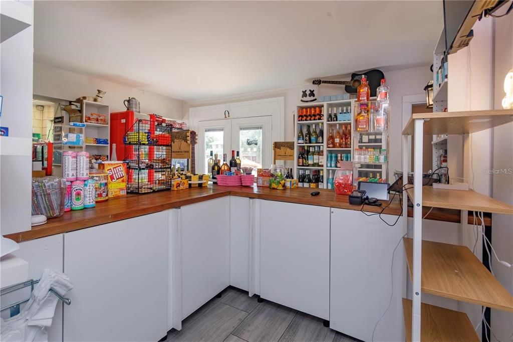 На продажу: $1,699,900 (1 спален, 2 ванн, 2500 Квадратных фут)