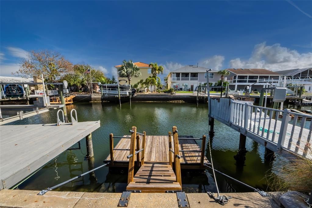 For Sale: $425,000 (3 beds, 2 baths, 1712 Square Feet)