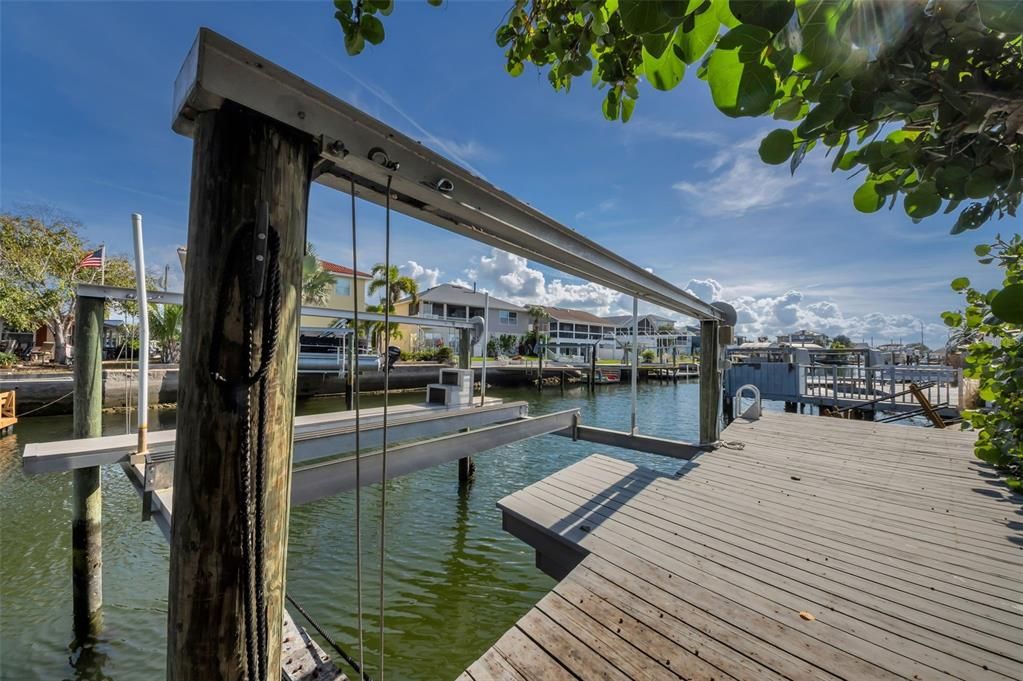 For Sale: $425,000 (3 beds, 2 baths, 1712 Square Feet)