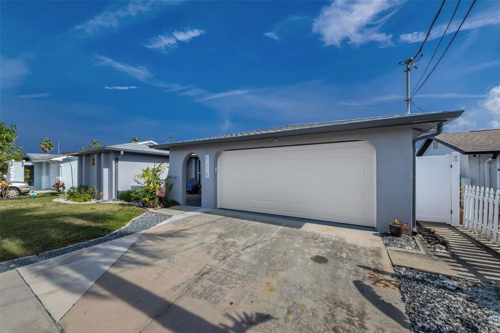 For Sale: $425,000 (3 beds, 2 baths, 1712 Square Feet)