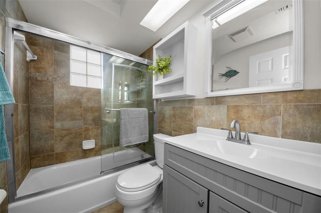 For Sale: $425,000 (3 beds, 2 baths, 1712 Square Feet)