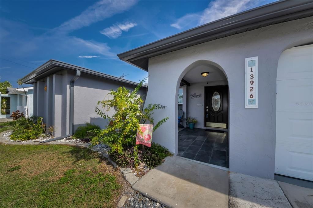 For Sale: $425,000 (3 beds, 2 baths, 1712 Square Feet)