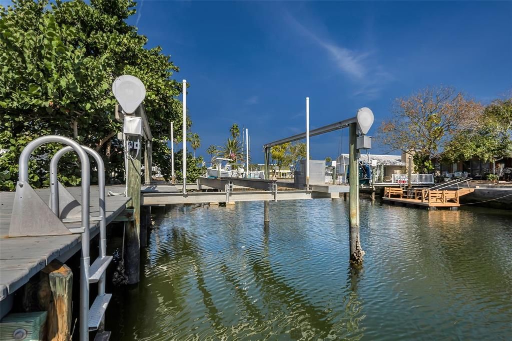 For Sale: $425,000 (3 beds, 2 baths, 1712 Square Feet)