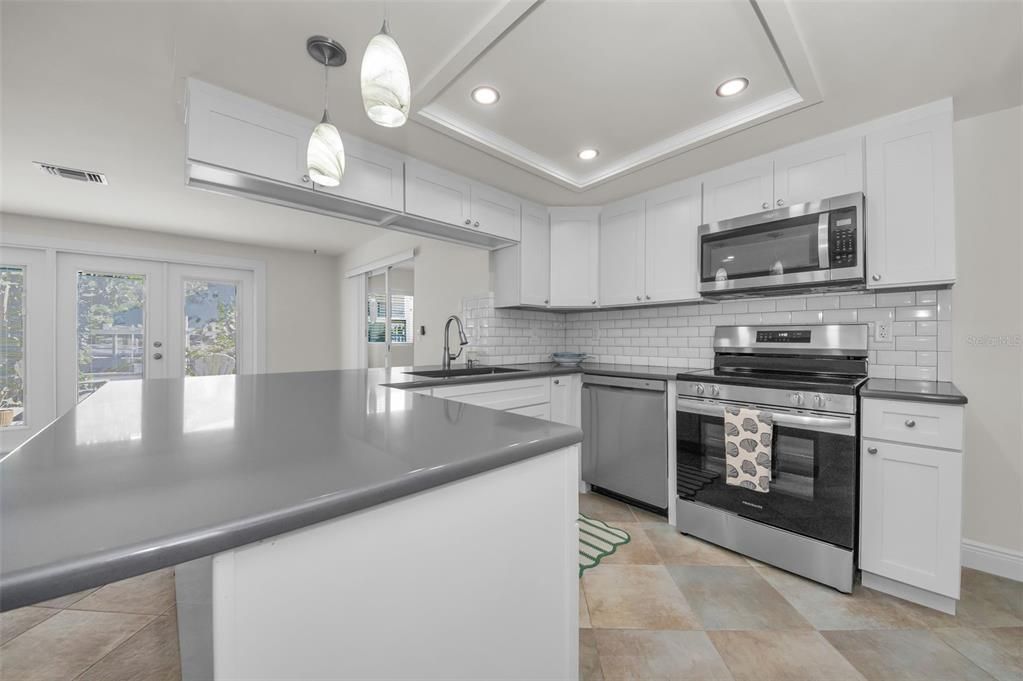 For Sale: $425,000 (3 beds, 2 baths, 1712 Square Feet)