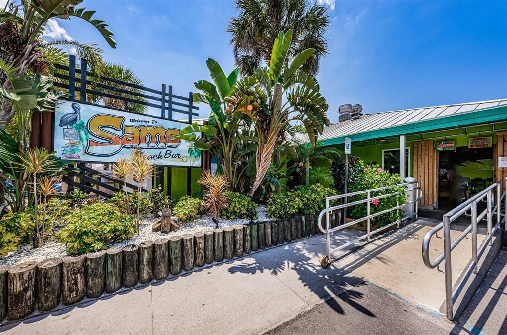 For Sale: $425,000 (3 beds, 2 baths, 1712 Square Feet)