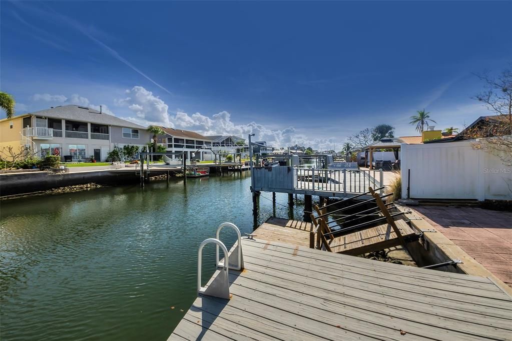 For Sale: $425,000 (3 beds, 2 baths, 1712 Square Feet)