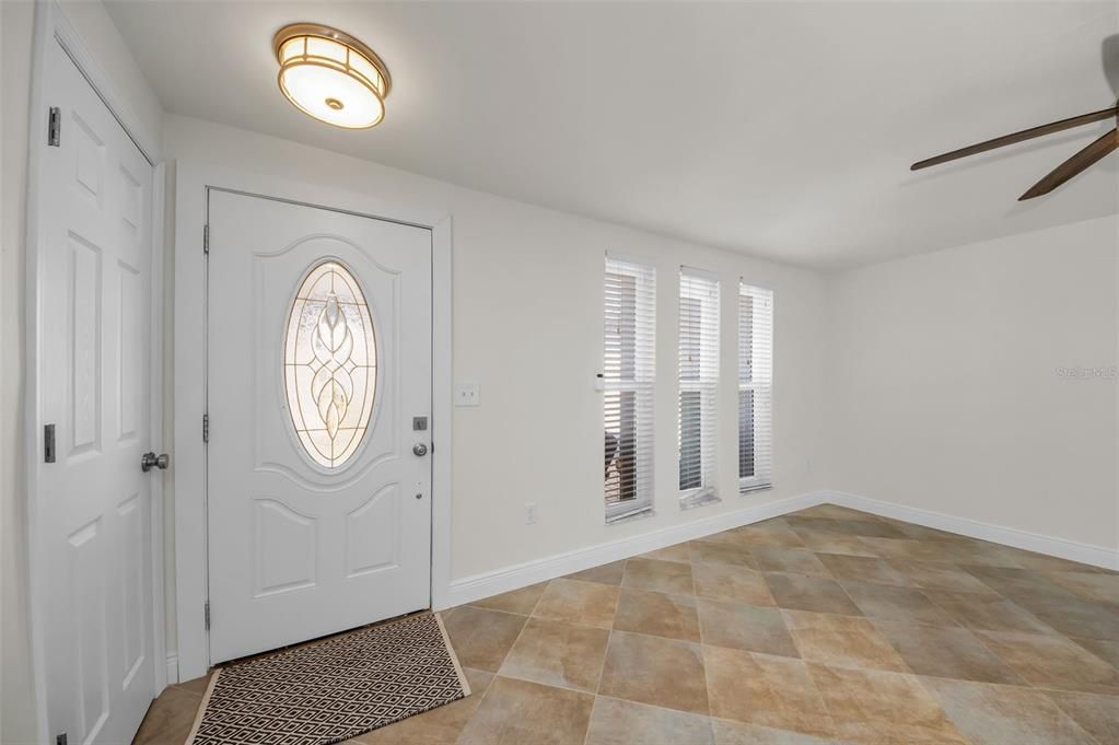 For Sale: $425,000 (3 beds, 2 baths, 1712 Square Feet)