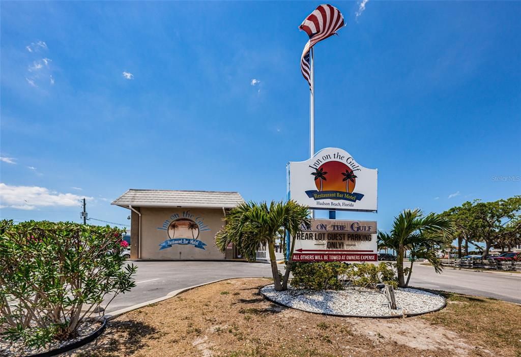 For Sale: $425,000 (3 beds, 2 baths, 1712 Square Feet)