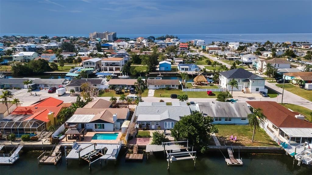 For Sale: $425,000 (3 beds, 2 baths, 1712 Square Feet)