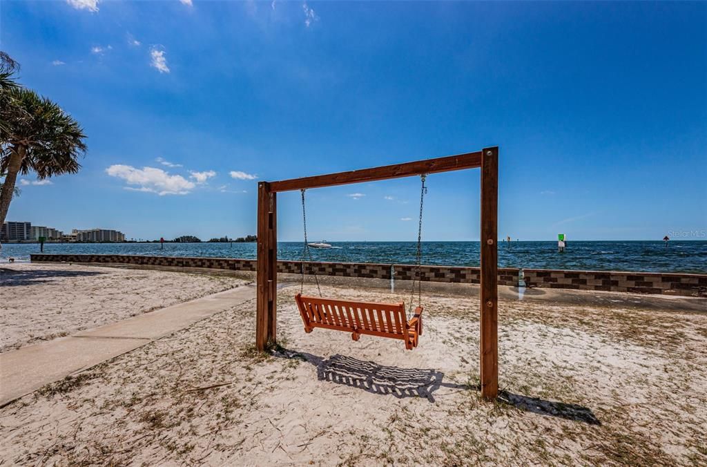 For Sale: $425,000 (3 beds, 2 baths, 1712 Square Feet)