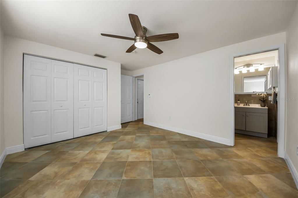 For Sale: $425,000 (3 beds, 2 baths, 1712 Square Feet)