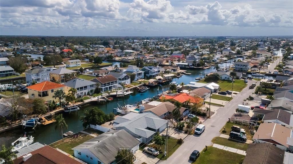 For Sale: $425,000 (3 beds, 2 baths, 1712 Square Feet)