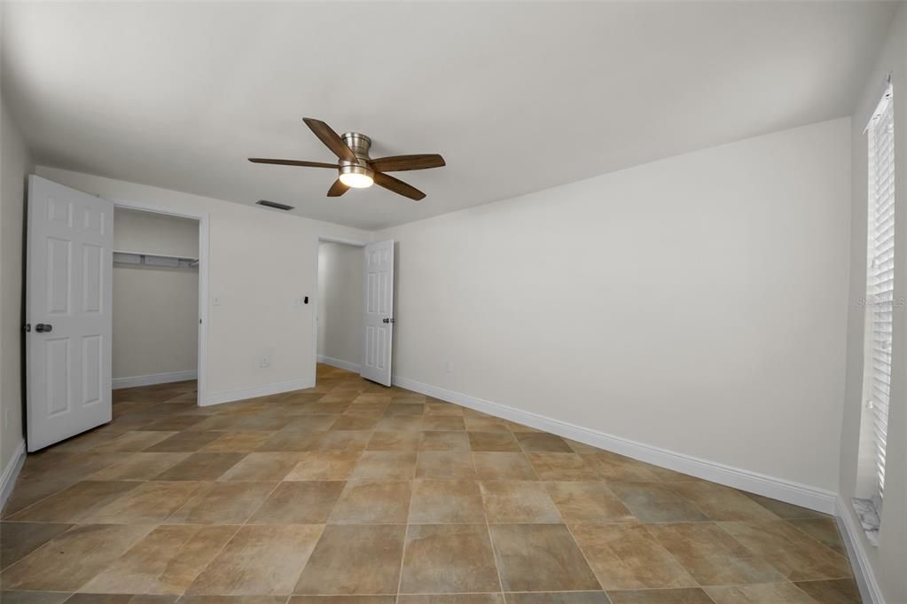 For Sale: $425,000 (3 beds, 2 baths, 1712 Square Feet)