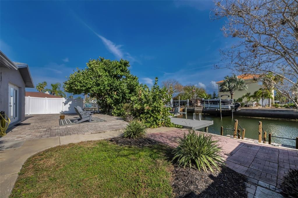 For Sale: $425,000 (3 beds, 2 baths, 1712 Square Feet)