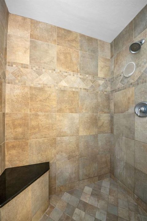 For Sale: $425,000 (3 beds, 2 baths, 1712 Square Feet)