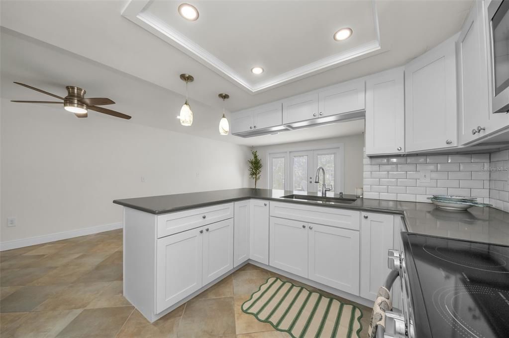 For Sale: $425,000 (3 beds, 2 baths, 1712 Square Feet)