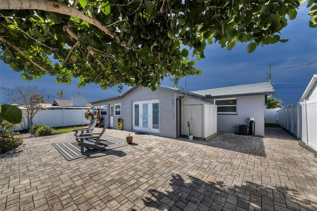 For Sale: $425,000 (3 beds, 2 baths, 1712 Square Feet)