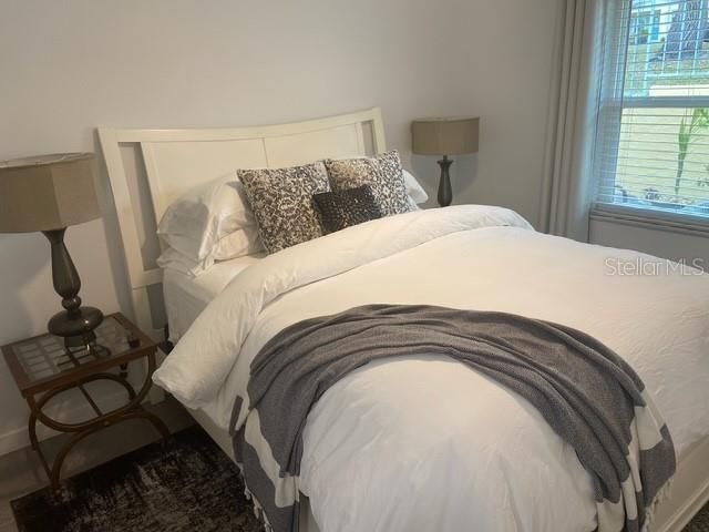 For Rent: $1,950 (2 beds, 1 baths, 750 Square Feet)