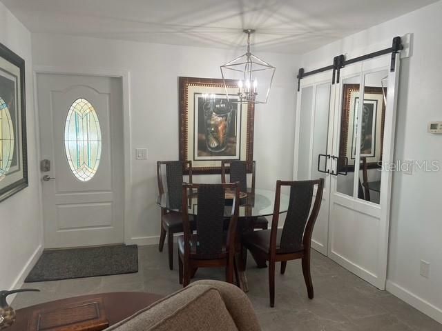 For Rent: $1,950 (2 beds, 1 baths, 750 Square Feet)