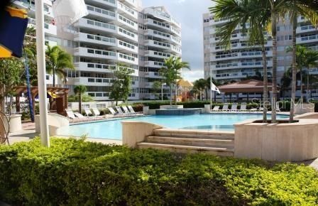 出租: $3,500 (2 贝兹, 2 浴室, 1749 平方英尺)