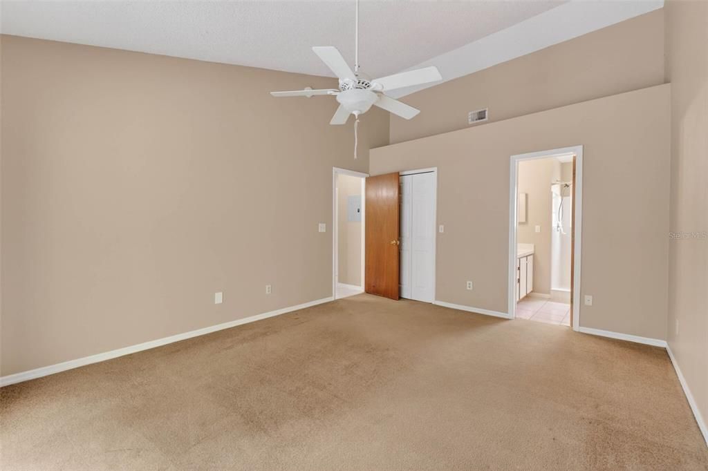 待售: $210,000 (3 贝兹, 2 浴室, 1350 平方英尺)