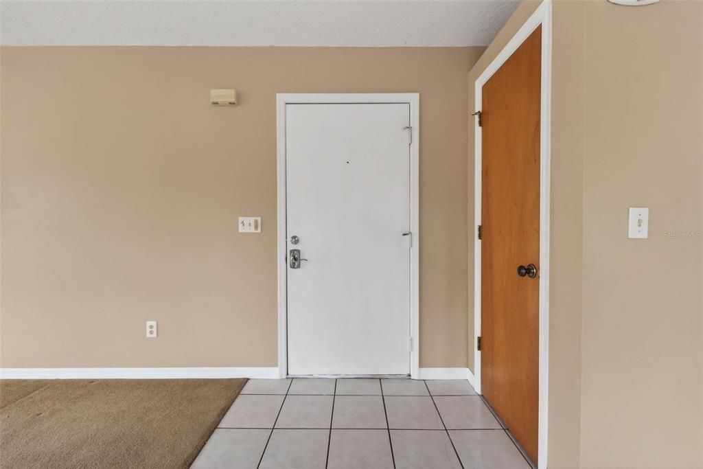 待售: $210,000 (3 贝兹, 2 浴室, 1350 平方英尺)