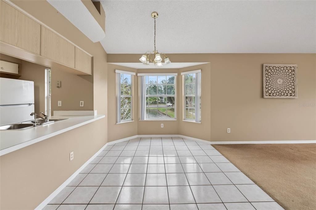 待售: $210,000 (3 贝兹, 2 浴室, 1350 平方英尺)