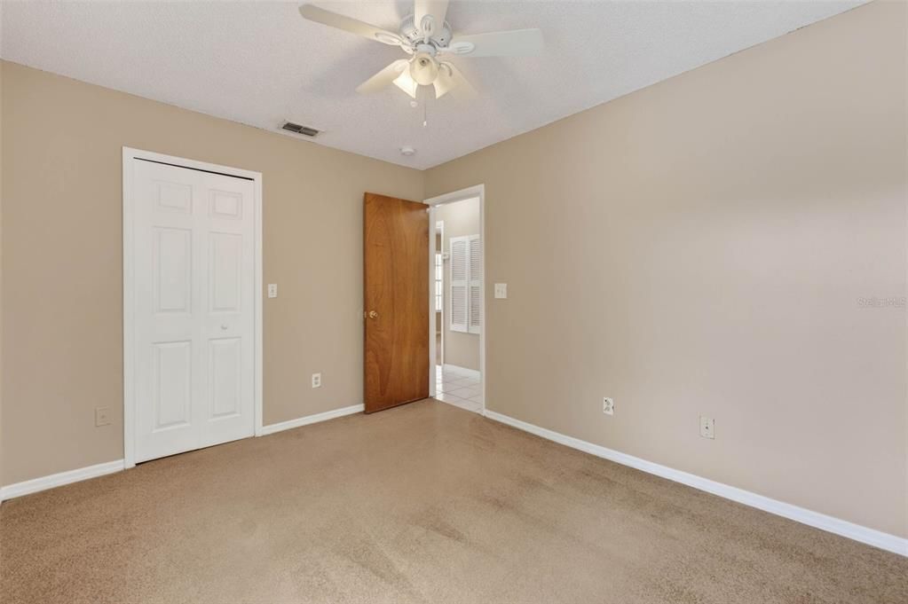 待售: $210,000 (3 贝兹, 2 浴室, 1350 平方英尺)