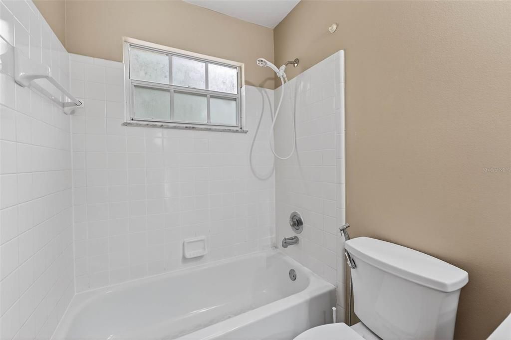 待售: $210,000 (3 贝兹, 2 浴室, 1350 平方英尺)