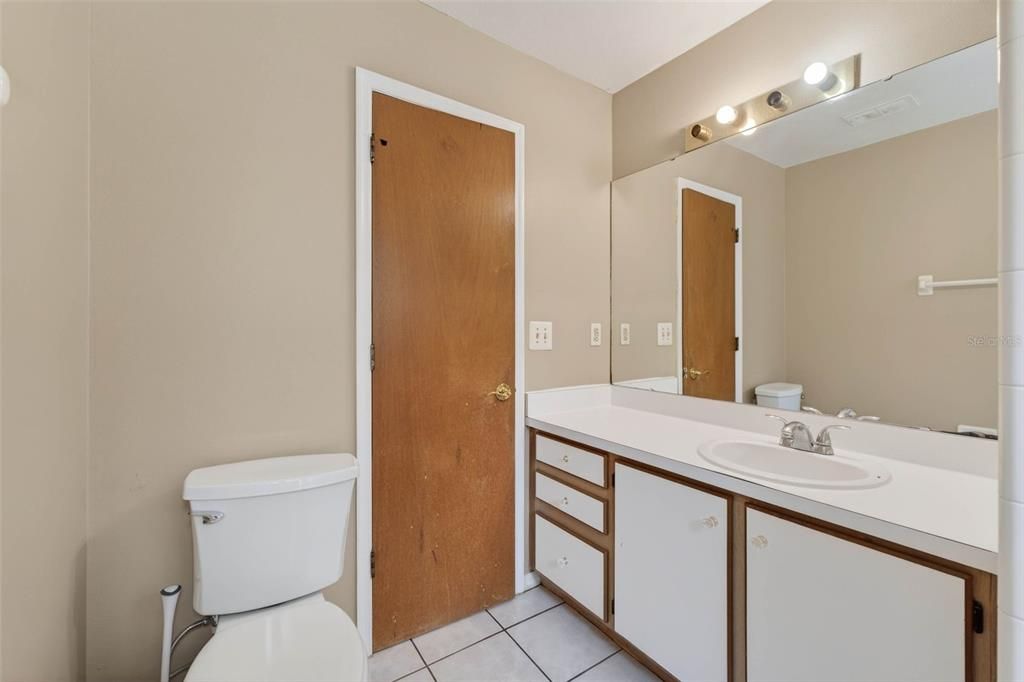 待售: $210,000 (3 贝兹, 2 浴室, 1350 平方英尺)