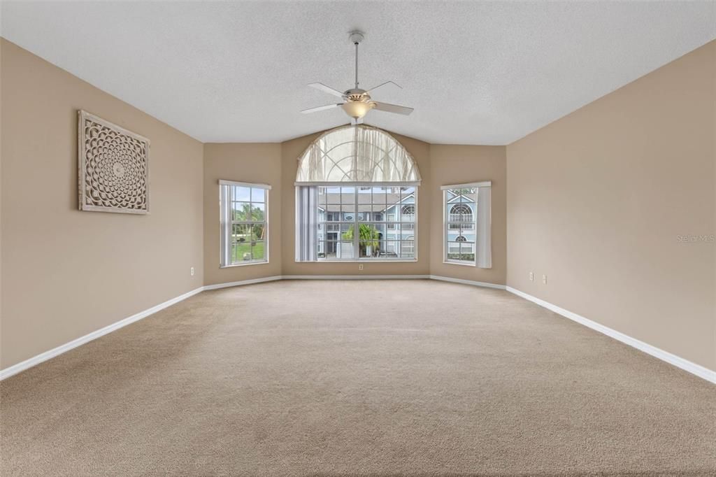 待售: $210,000 (3 贝兹, 2 浴室, 1350 平方英尺)