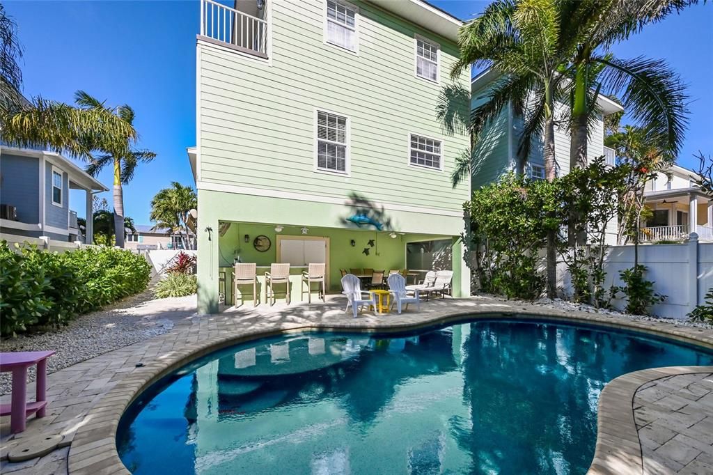 For Sale: $1,795,000 (3 beds, 2 baths, 2288 Square Feet)