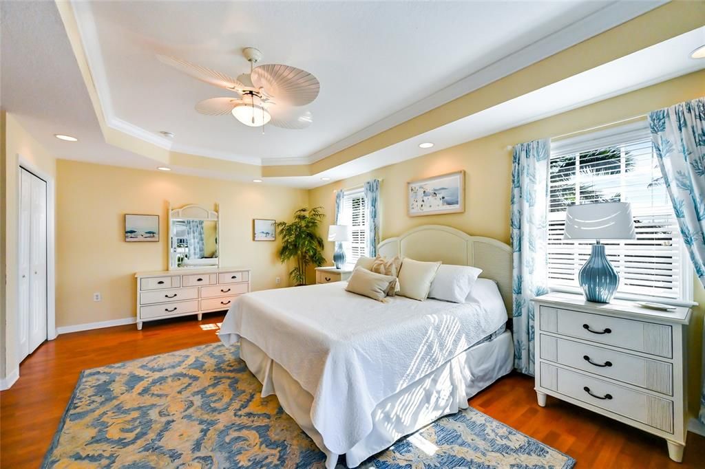 For Sale: $1,795,000 (3 beds, 2 baths, 2288 Square Feet)