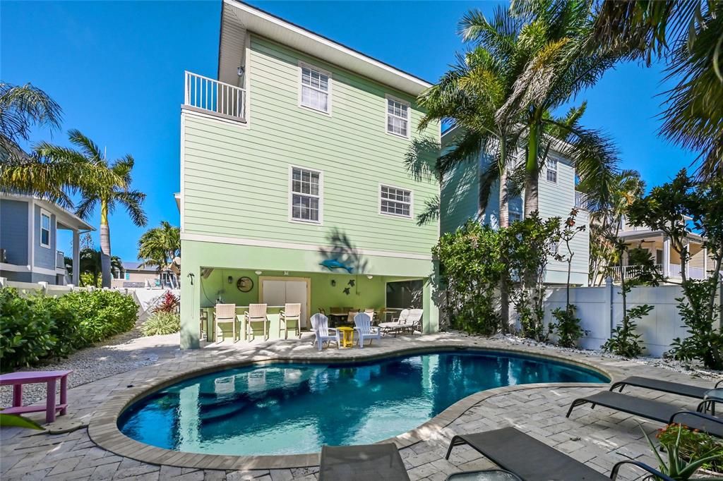 For Sale: $1,795,000 (3 beds, 2 baths, 2288 Square Feet)