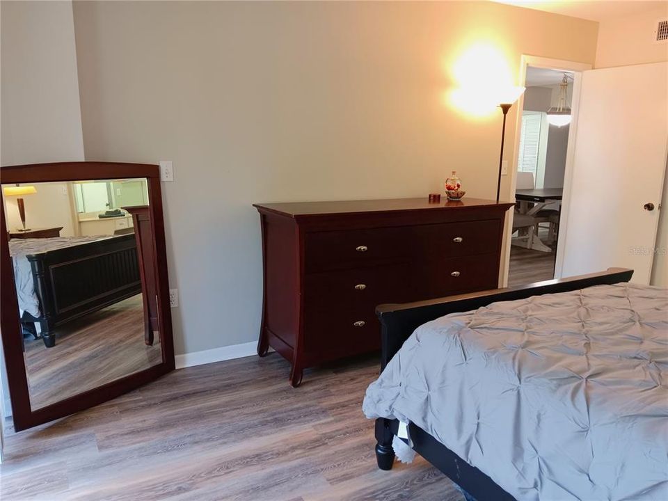 For Rent: $2,700 (2 beds, 2 baths, 1185 Square Feet)