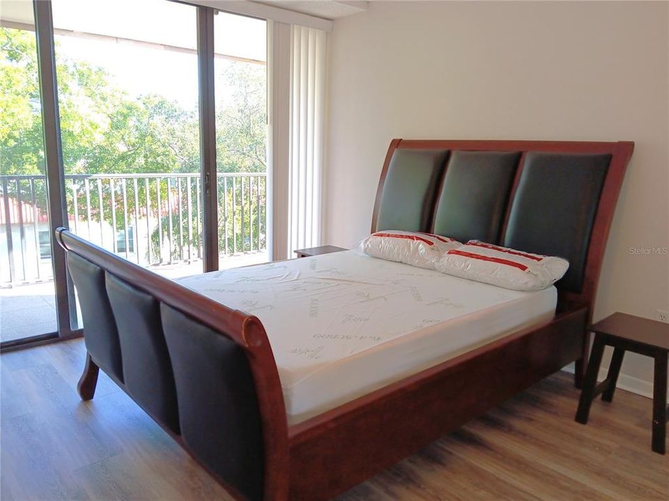 For Rent: $2,700 (2 beds, 2 baths, 1185 Square Feet)