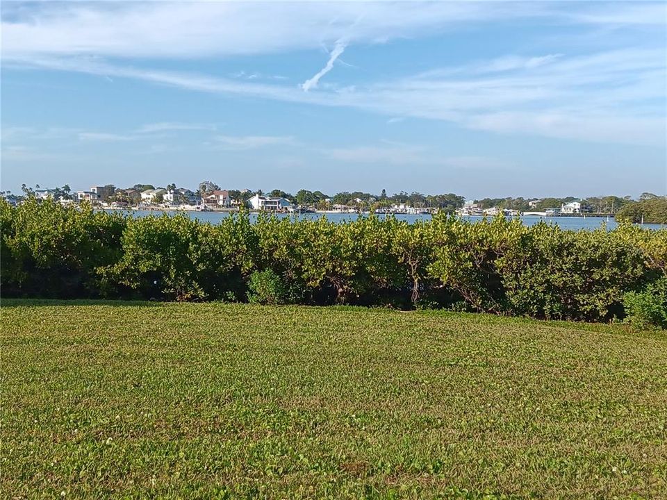 For Rent: $2,700 (2 beds, 2 baths, 1185 Square Feet)