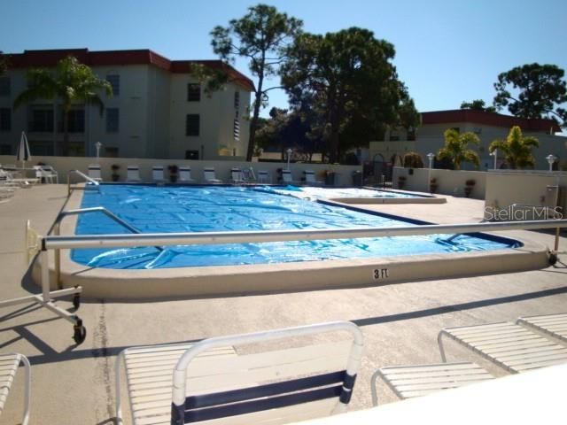 For Rent: $2,700 (2 beds, 2 baths, 1185 Square Feet)