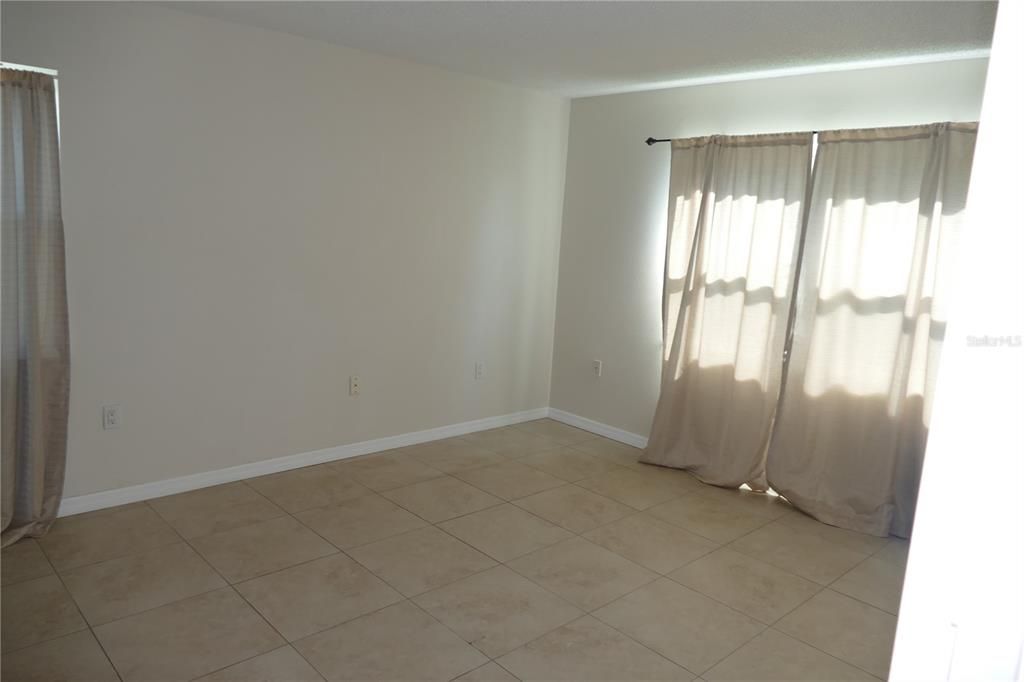For Rent: $1,575 (2 beds, 1 baths, 1087 Square Feet)