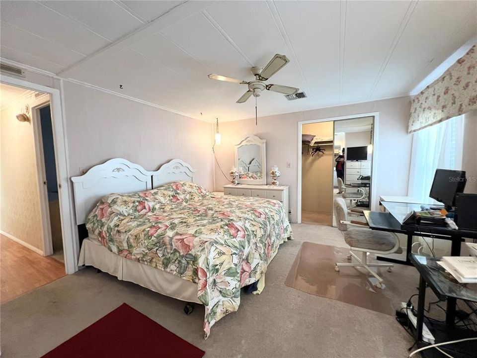 На продажу: $129,000 (2 спален, 2 ванн, 1248 Квадратных фут)