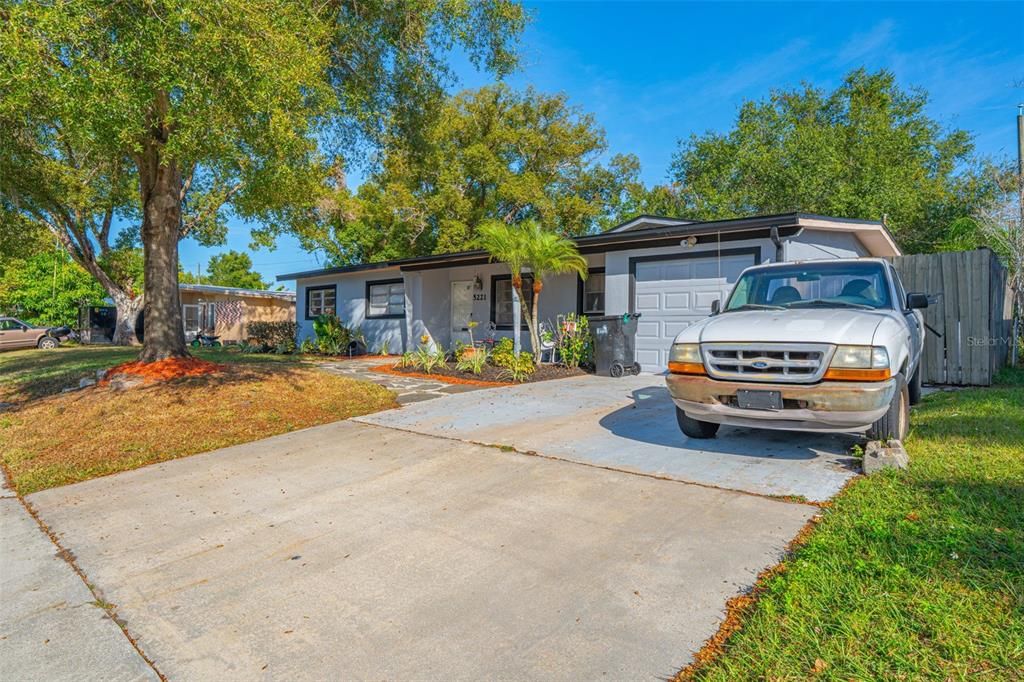 For Sale: $389,900 (4 beds, 2 baths, 1834 Square Feet)