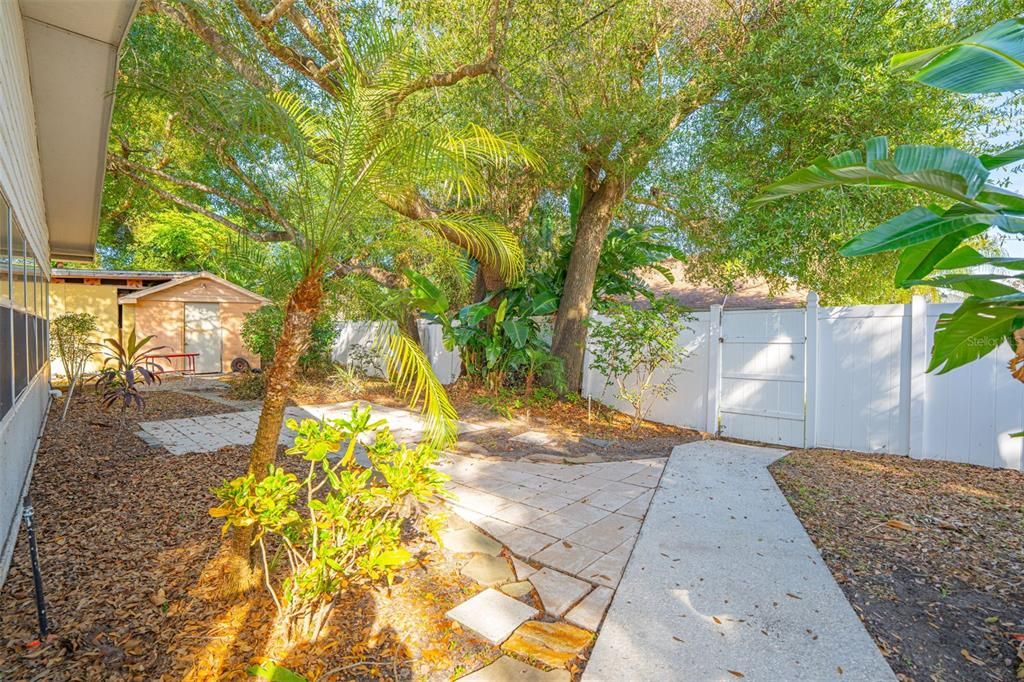 For Sale: $389,900 (4 beds, 2 baths, 1834 Square Feet)