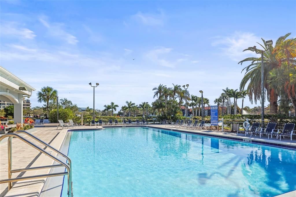 Active With Contract: $167,950 (1 beds, 1 baths, 760 Square Feet)