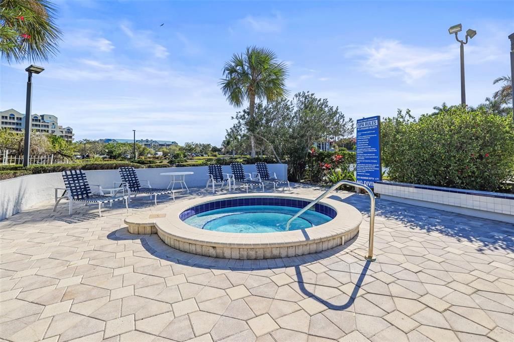 Active With Contract: $167,950 (1 beds, 1 baths, 760 Square Feet)