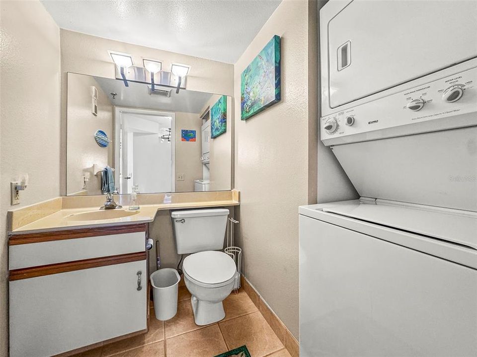 Active With Contract: $167,950 (1 beds, 1 baths, 760 Square Feet)