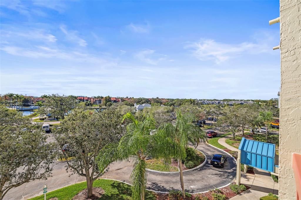 Active With Contract: $167,950 (1 beds, 1 baths, 760 Square Feet)