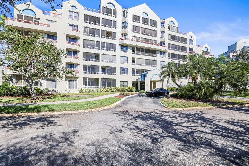 Active With Contract: $167,950 (1 beds, 1 baths, 760 Square Feet)