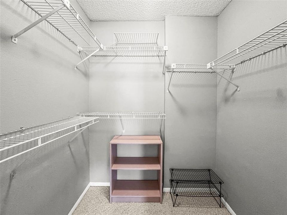 Active With Contract: $167,950 (1 beds, 1 baths, 760 Square Feet)