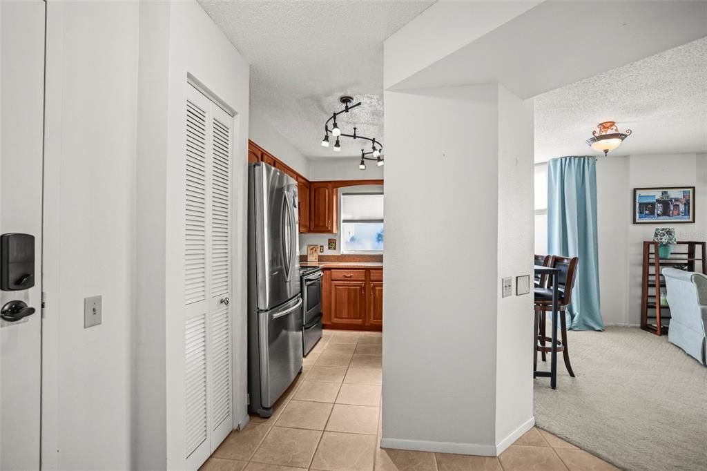 Active With Contract: $167,950 (1 beds, 1 baths, 760 Square Feet)