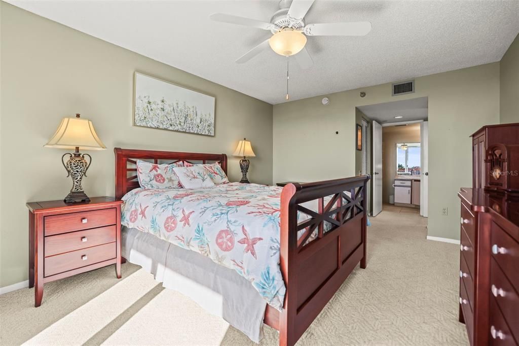 Active With Contract: $167,950 (1 beds, 1 baths, 760 Square Feet)